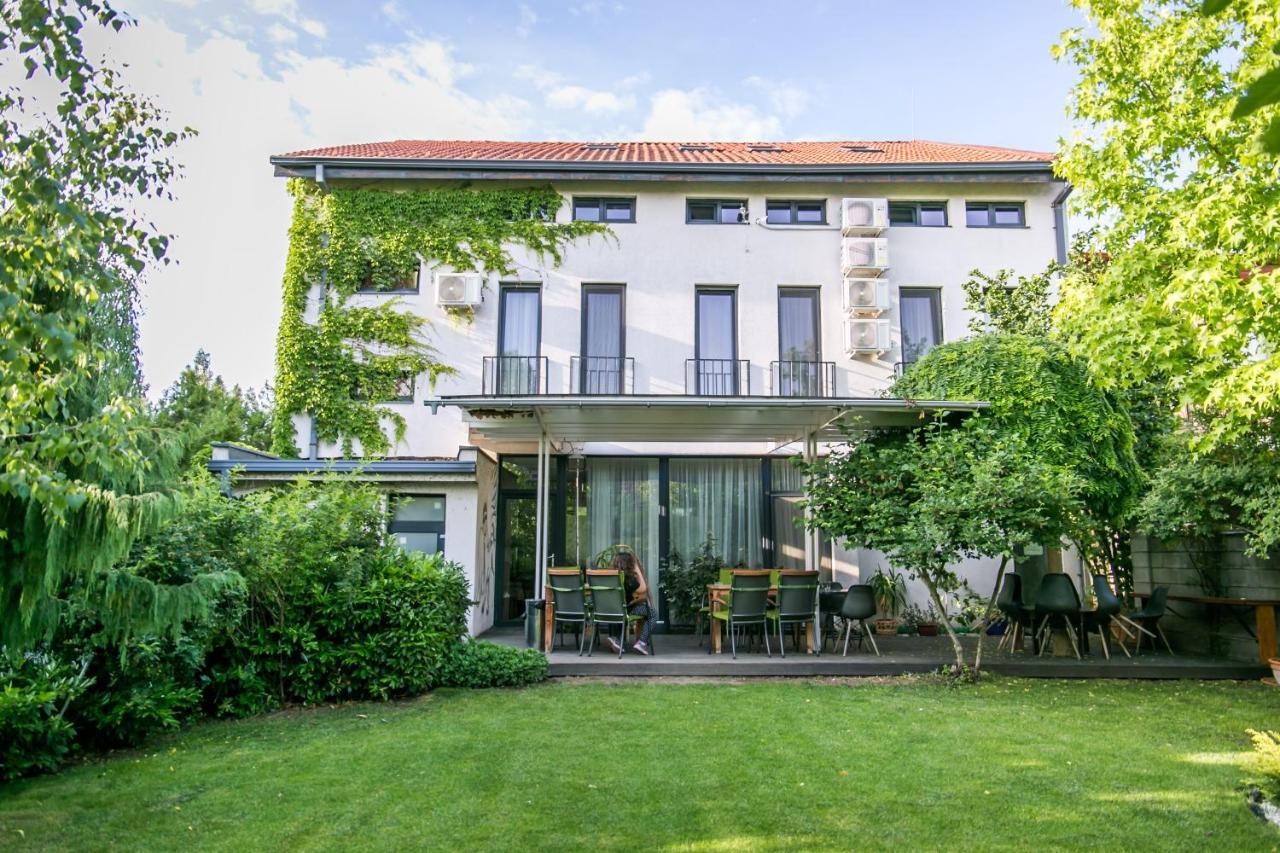 May Residence Dumbravita  Zewnętrze zdjęcie